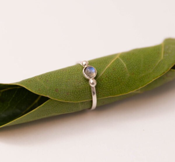 Anillo Mombasa con Labradorita - Image 3
