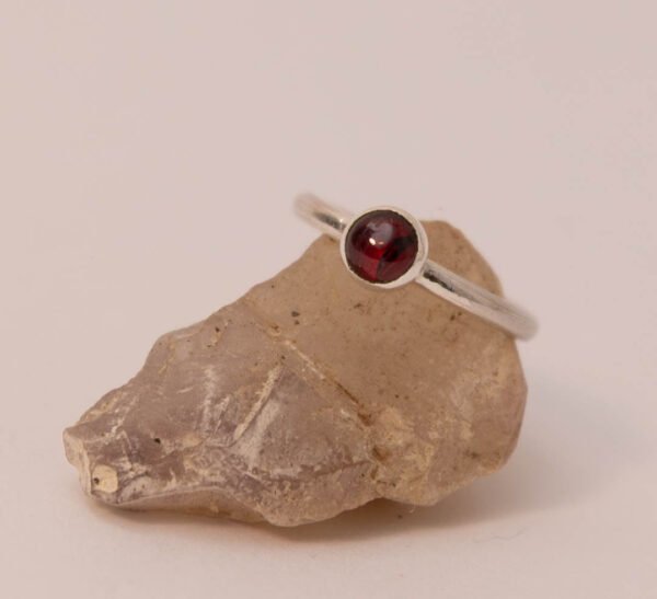 Anillo Africa con Granate