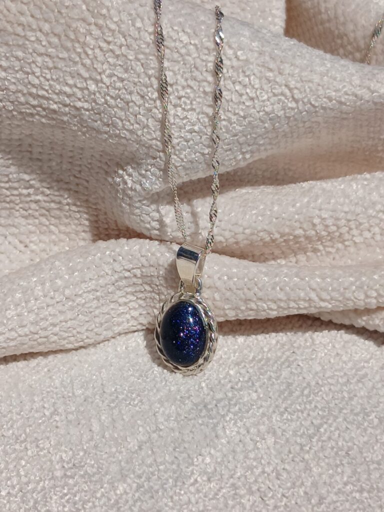 Dije Misiones con Lapislazuli