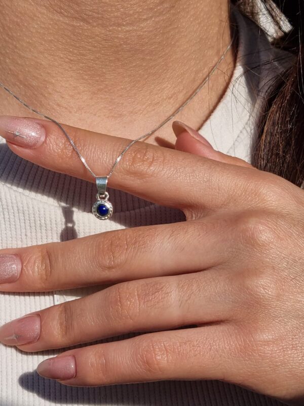Dije Nilo con Lapislazuli