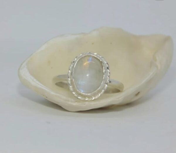 Anillo Nairobi con Piedra Luna